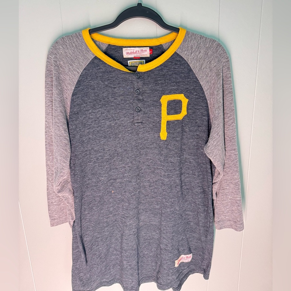 Mitchell & Ness Pirates 3/4 Long Sleeve Tee